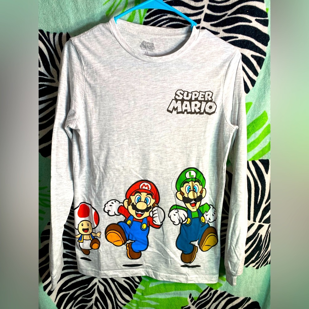 Kids super Mario!! :) shirt super cute!
